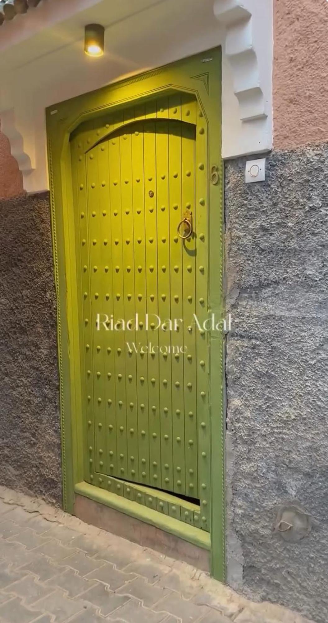 Riad Dar Adal Exclusivite 2 A 6 Personnes Petit Dejeuner Compris Place Jemaa El Fna Marrakesh Exterior photo