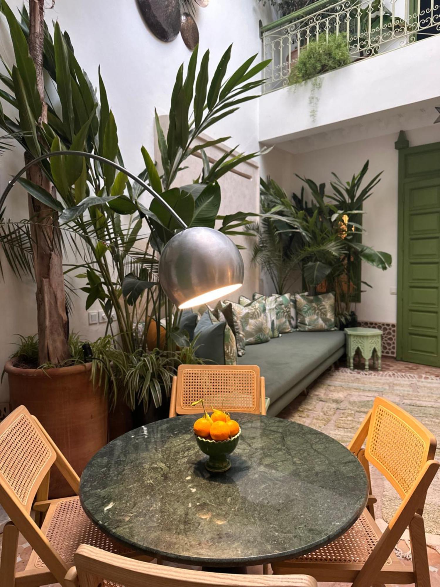 Riad Dar Adal Exclusivite 2 A 6 Personnes Petit Dejeuner Compris Place Jemaa El Fna Marrakesh Exterior photo